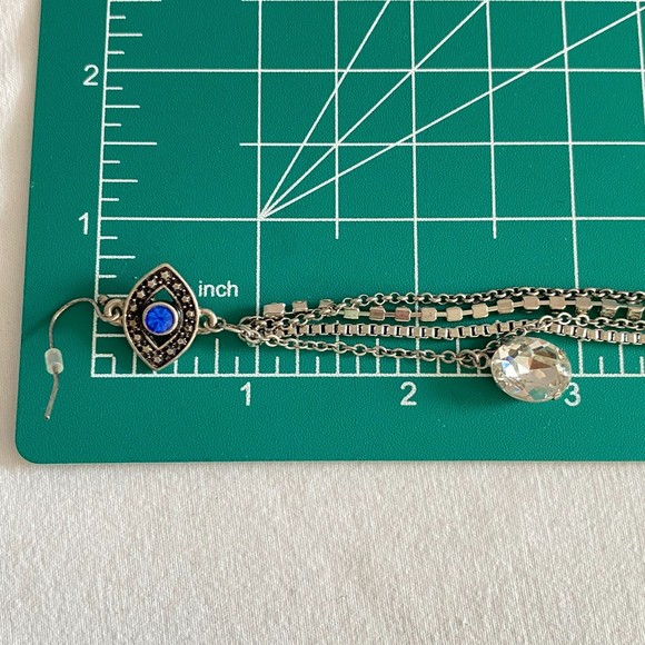 Nett Shoulder Duster Earrings Silver Tone Chains Held By Rhinestone Studded Eyes - Picture 8 of 14